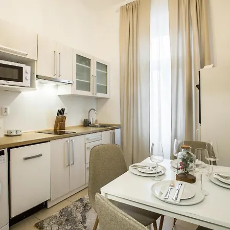 Apartament Apartma Zeyer 1887 *